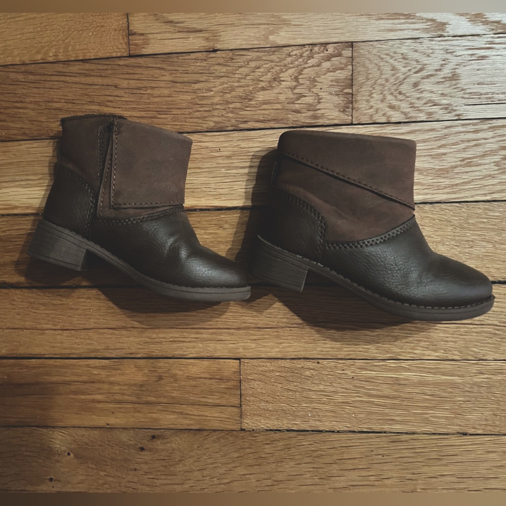 Size 6 Toddler Brown Boots OshKosh B'Gosh